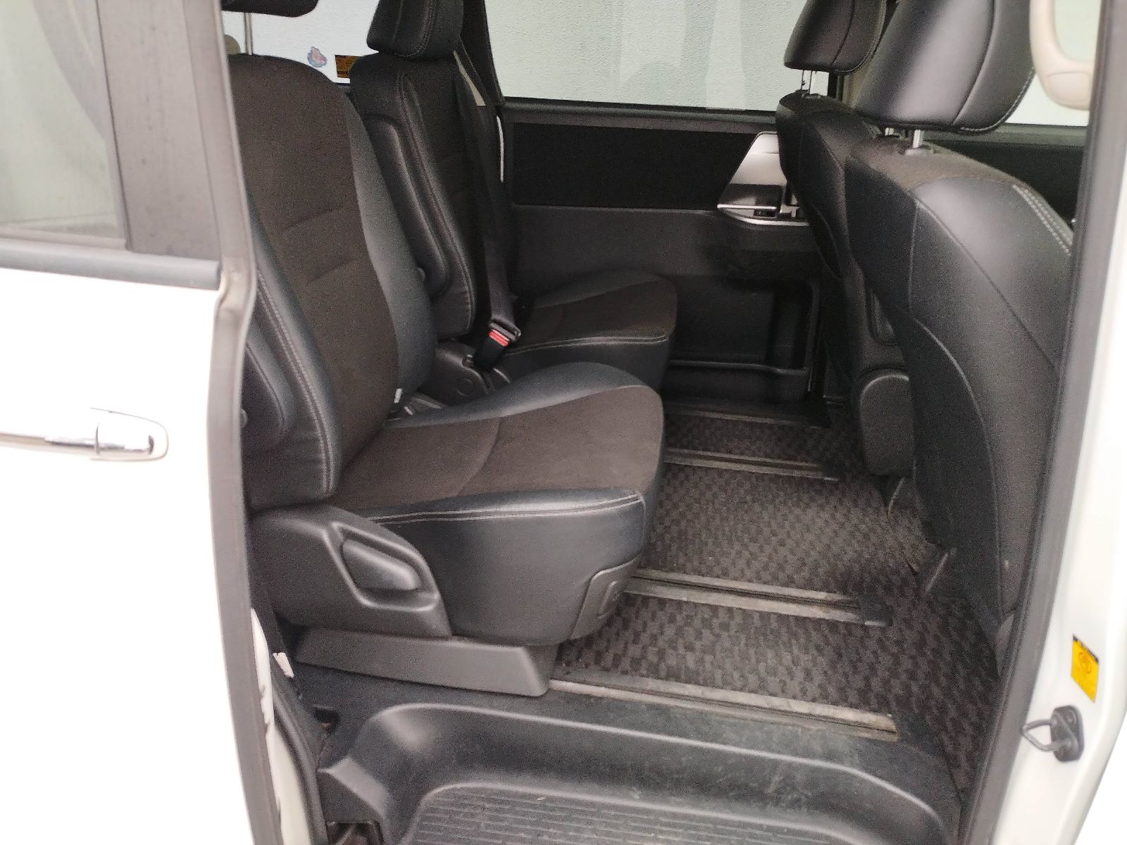2013 Toyota Voxy